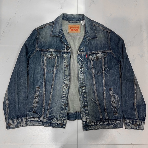 Levi’s Denim Jacket - Picture 1 of 4